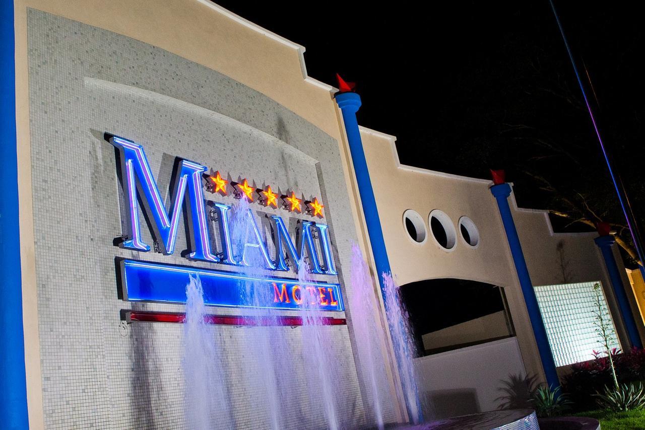 Miami Motel  Pindamonhangaba Exterior foto